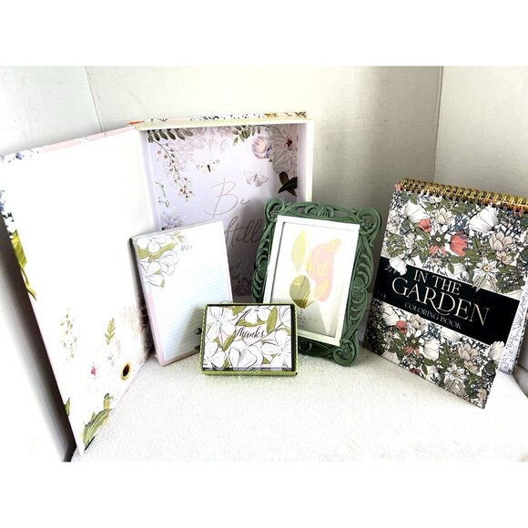 Gratitude Gift Box In The Garden Coloring Book Frame Note Pad Thank You Notes - Picture 2 of 4